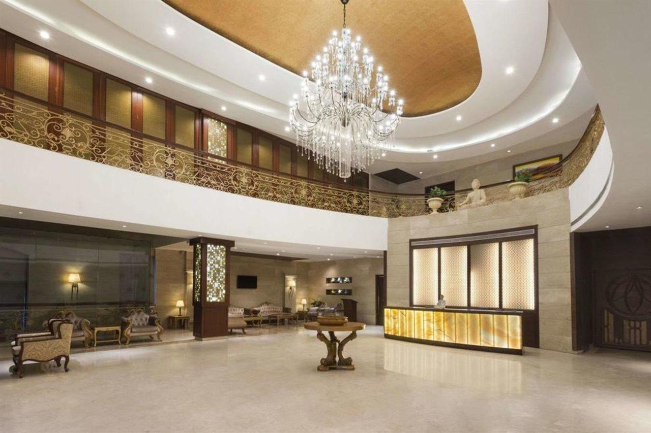 Days Hotel By Wyndham Panipat Bagian luar foto