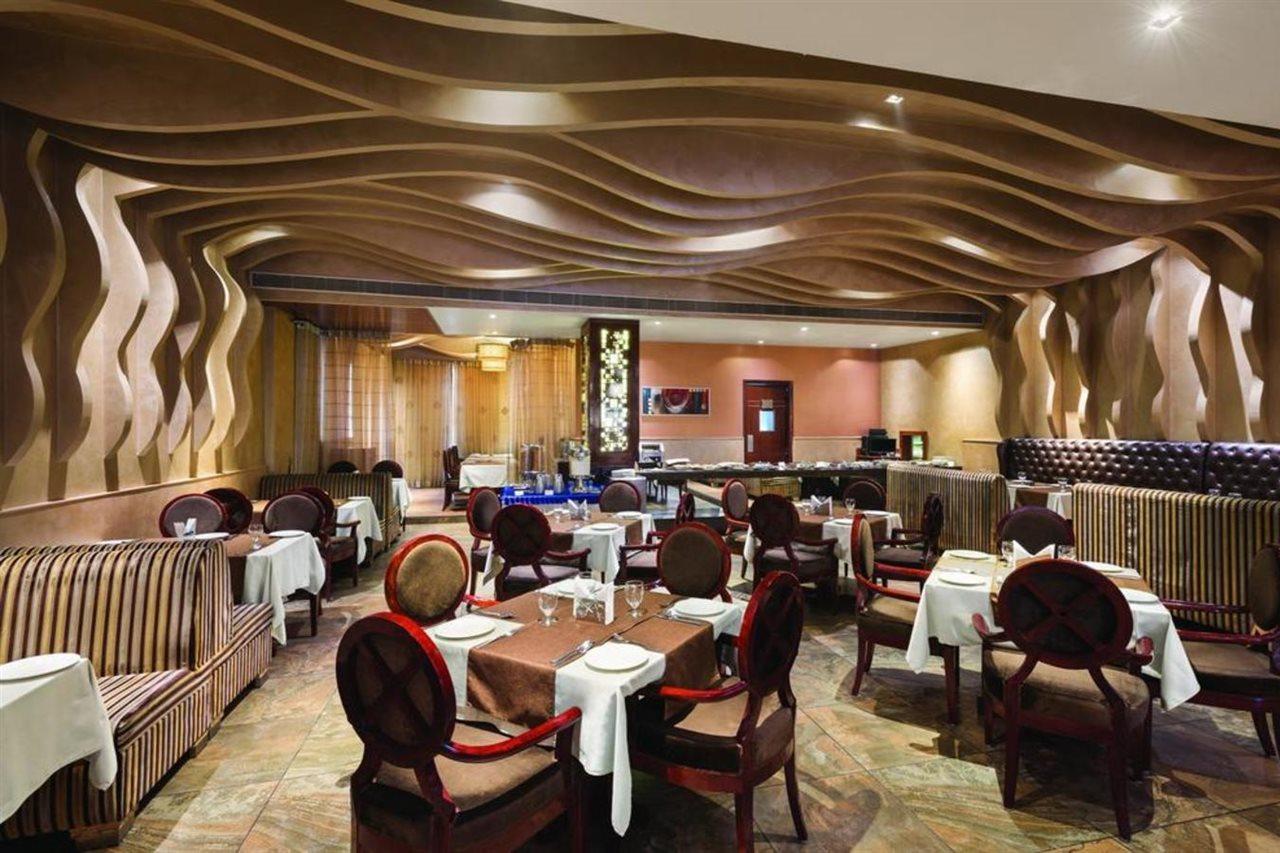 Days Hotel By Wyndham Panipat Bagian luar foto